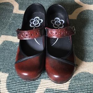 Sanita clogs burgundy Mary Jane style